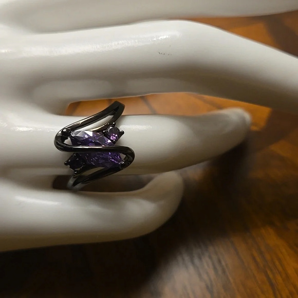 CZ Purple Stones Horse Eye Style Hypoallergenic Nickel-Free, Adjustable Size 9 - Picture 3 of 4